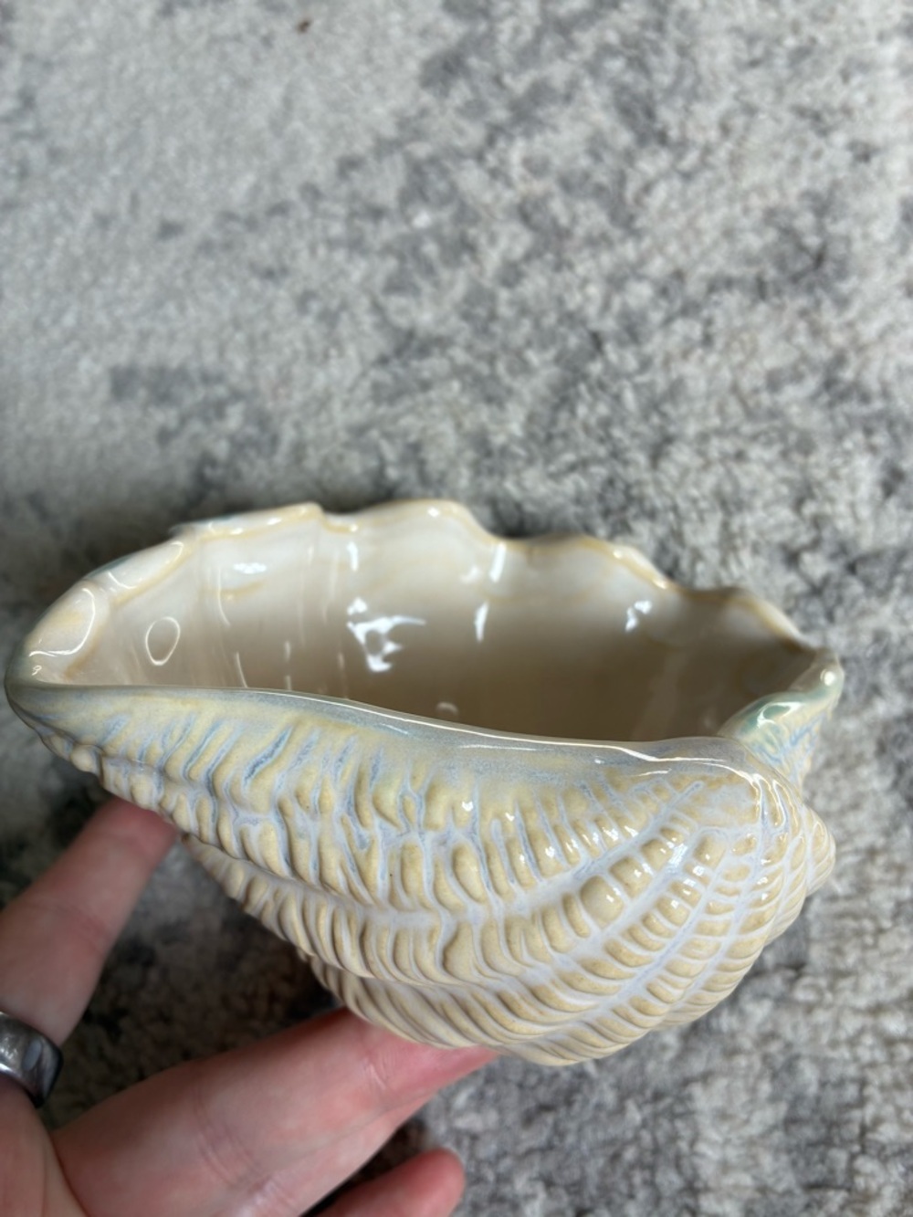 Home studio Ceramic Shell Bowl - Picture 5 of 8